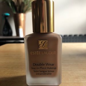 Estée Lauder Double Wear Foundation